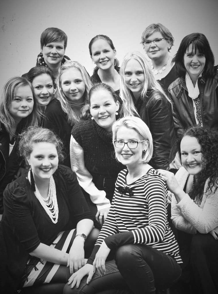 Frauen treffen siegen